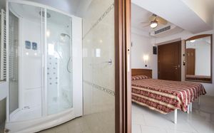 VILLA LINDA 2*