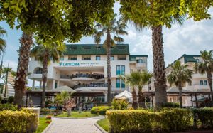 LANCORA BEACH HOTEL 4*
