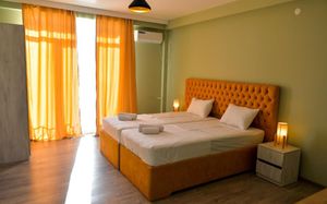 FOUR SEASONS RIVERSIDE 4*