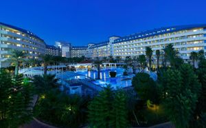 CRYSTAL ADMIRAL RESORT SUITES & SPA 5*