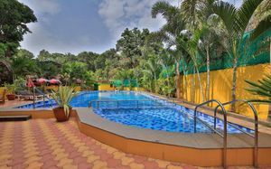 ASHVEM BEACH INN 3*