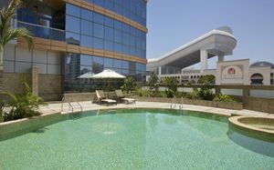 DOUBLETREE BY HILTON HOTEL & RESIDENCE DUBAI - AL BARSHA 5*