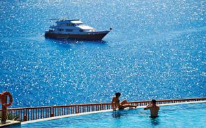 REEF OASIS BLUE BAY RESORT & SPA