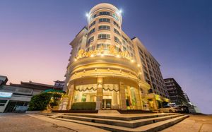 ROYAL PAVILION HUA HIN 4*