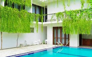 TRAVELLERS HOTEL 3*