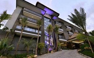 AMAROSSA SUITE BALI TAMAN MUMBUL 4*