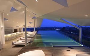IZE SEMINYAK 4*