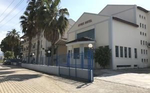 AYMES HOTEL 3 *
