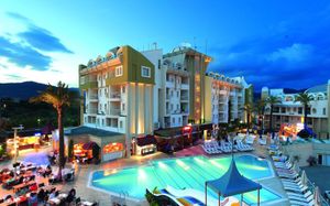 GRAND CETTIA HOTEL 4 *