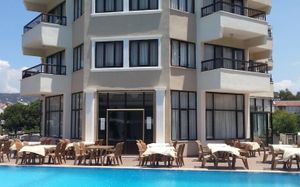 MALHUN HOTEL 3 *