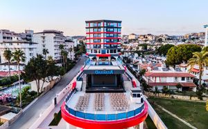 GRANADA LUXURY RED (ADULT +16) 5*