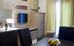 VILLA V LUX VILLA (A) 4*