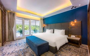 QUEENCO HOTEL & CASINO 5*