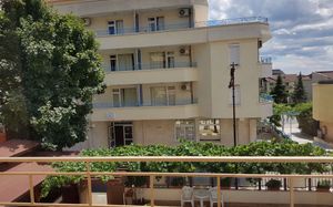 LARISA HOTEL 3*