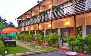 YOGITREE BEACH RESORT & CAFE 3*