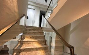 PARLIAMENT HOTEL & RESTAURANT 4*