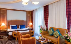 AVENUE HOTEL 4*