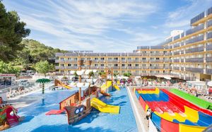 BEST CLUB CAP SALOU 3*