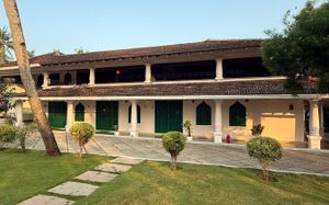 SUNSHINE QUARTERS BY THE SEA 3*