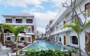 LA TROPICA CANGGU BALI 4*