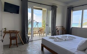 GOALIE BEACHFRONT RESORT 4*
