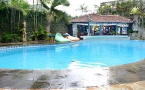 SEMINYAK PARADISO 3*