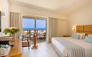 MINOS HOTEL 4*
