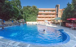 KAMCHIA PARK 3*