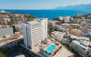 BEST WESTERN PLUS KHAN HOTEL