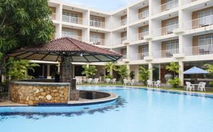 AVENRA GARDEN HOTEL