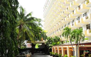 GOLDEN BEACH HOTEL 4*