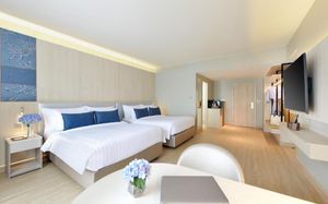 CENTRE POINT PRATUNAM (EX.CENTRE POINT PETCHBURI) 4*