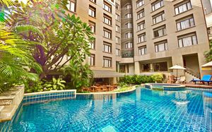 SILOM SERENE 2*