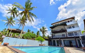 LUCKY SEVEN HIKKADUWA (EX.HEAVEN SEVEN HIKKADUWA) 3*