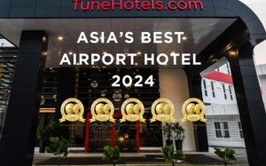 TUNE HOTELS KLIA2